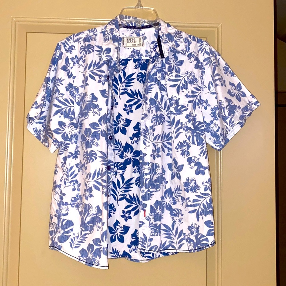 Boys shirt. Size 14.